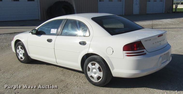 image for item DE5854 2004 Dodge Stratus