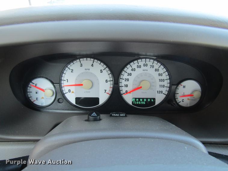 image for item DE5854 2004 Dodge Stratus