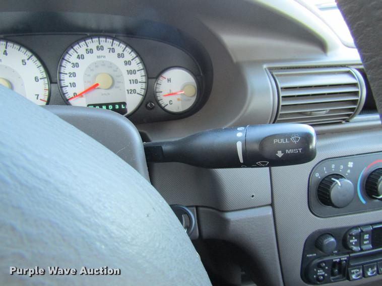 image for item DE5854 2004 Dodge Stratus