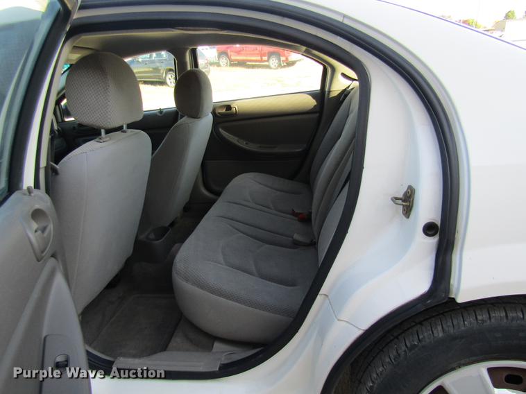 image for item DE5854 2004 Dodge Stratus