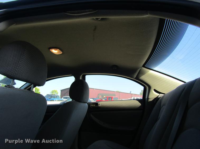 image for item DE5854 2004 Dodge Stratus