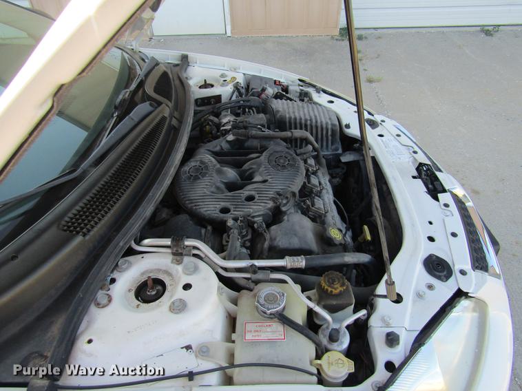 image for item DE5854 2004 Dodge Stratus