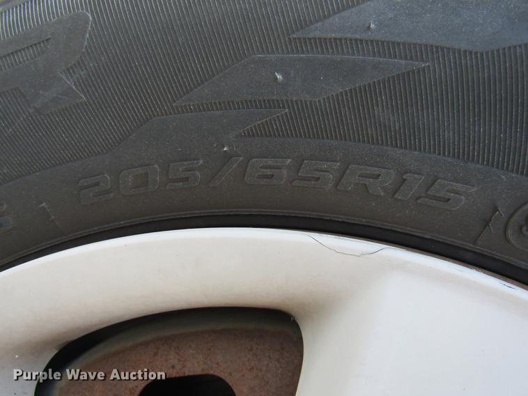 image for item DE5854 2004 Dodge Stratus