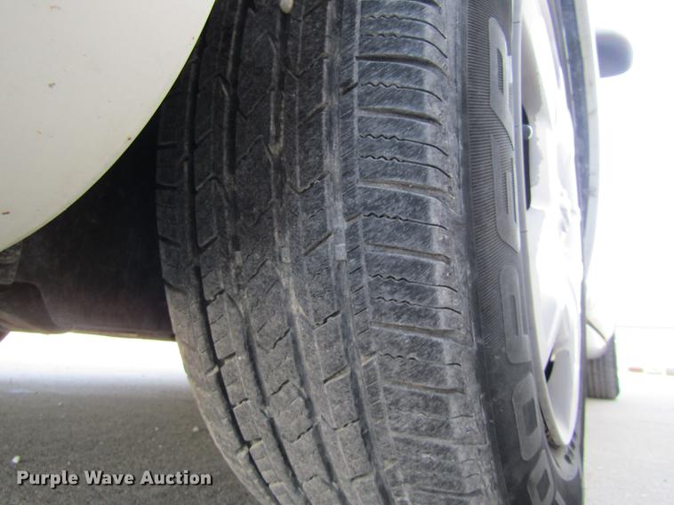 image for item DE5854 2004 Dodge Stratus