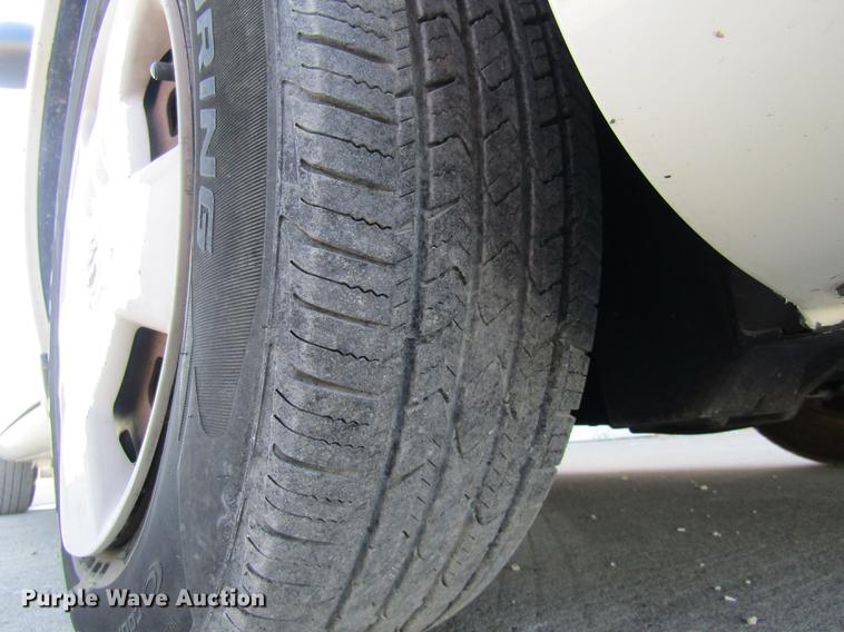 image for item DE5854 2004 Dodge Stratus