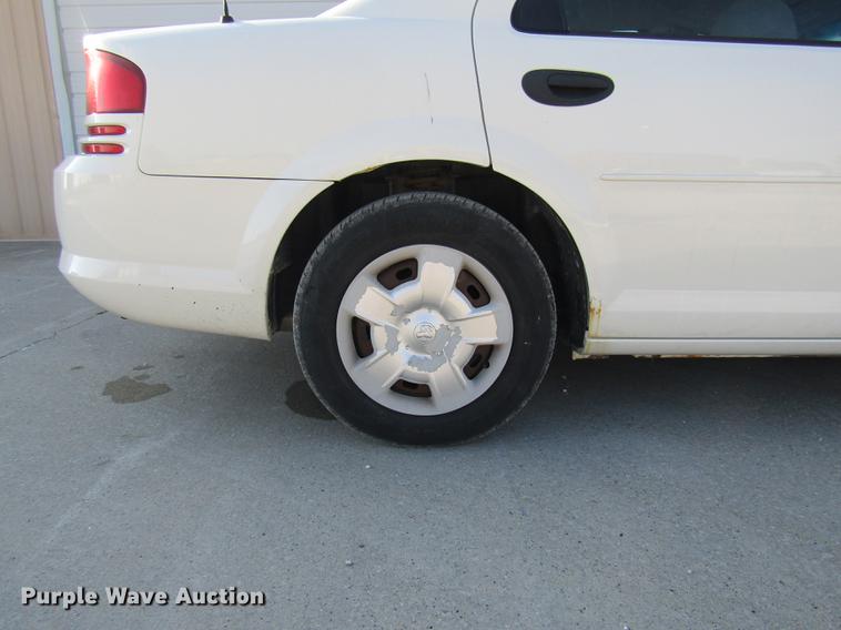 image for item DE5854 2004 Dodge Stratus