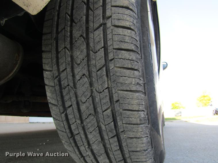 image for item DE5854 2004 Dodge Stratus