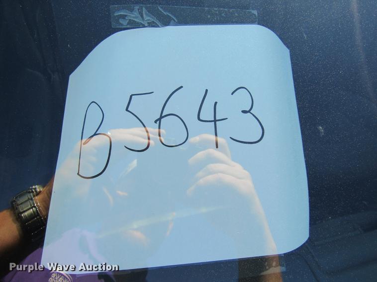 image for item DE5854 2004 Dodge Stratus