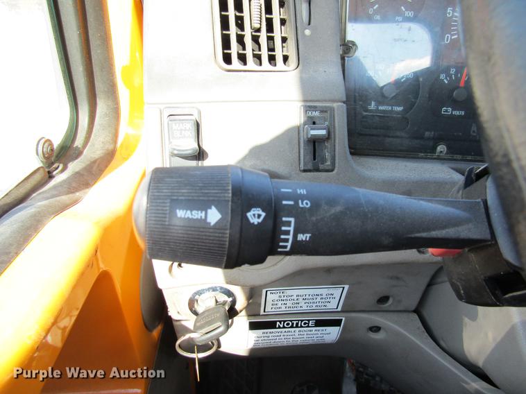 image for item DE5856 2002 Sterling LT8500 truck cab and chassis