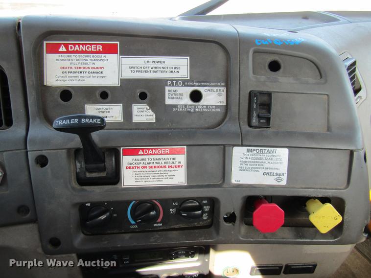 image for item DE5856 2002 Sterling LT8500 truck cab and chassis