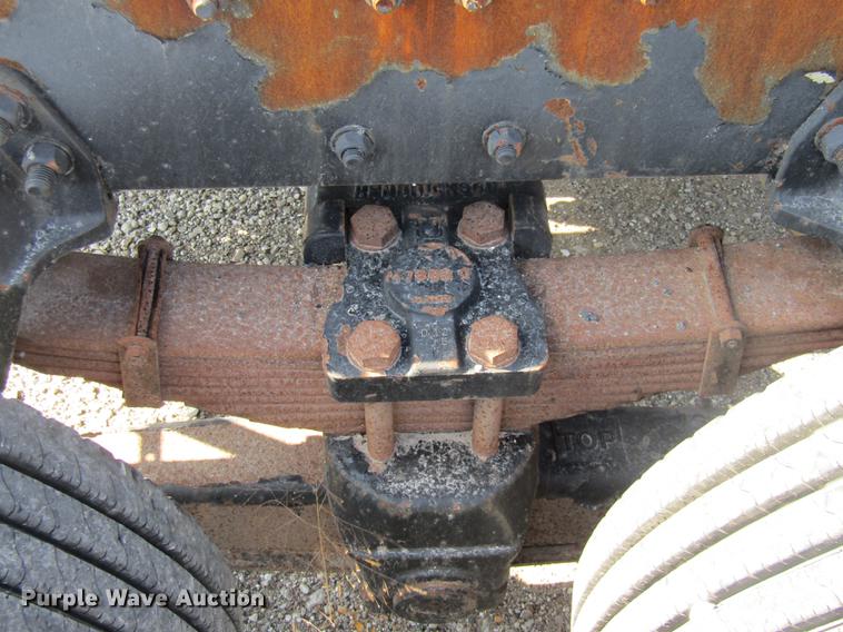 image for item DE5856 2002 Sterling LT8500 truck cab and chassis