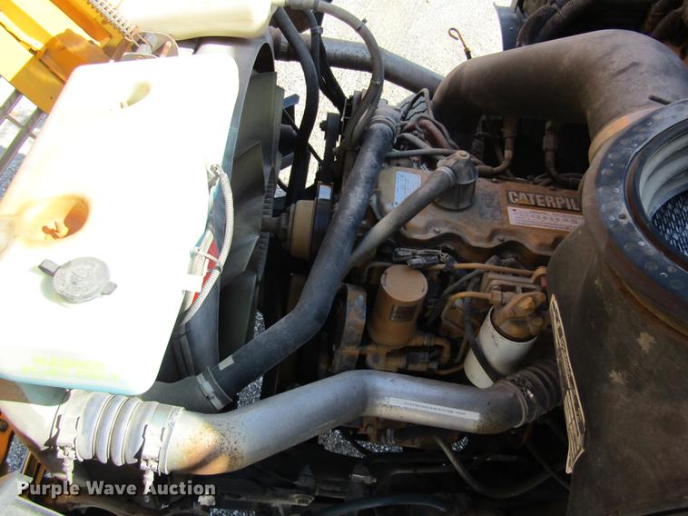 image for item DE5856 2002 Sterling LT8500 truck cab and chassis