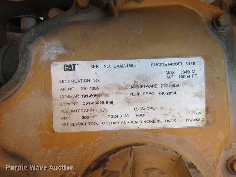 image for item DE5856 2002 Sterling LT8500 truck cab and chassis