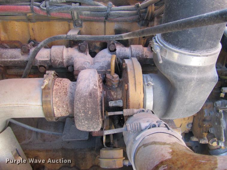 image for item DE5856 2002 Sterling LT8500 truck cab and chassis