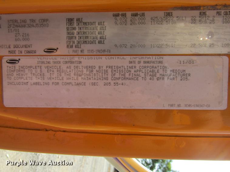 image for item DE5856 2002 Sterling LT8500 truck cab and chassis