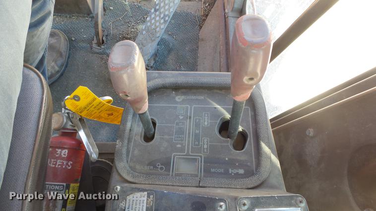 image for item DE7268 Champion 710A motor grader