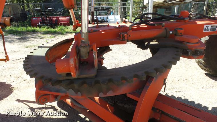 image for item DE7268 Champion 710A motor grader