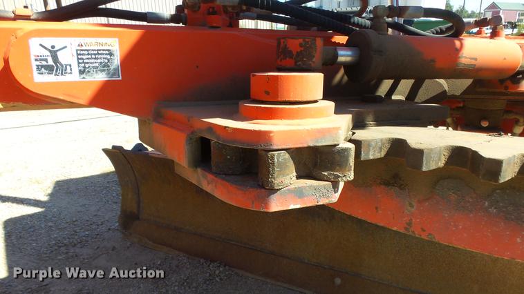 image for item DE7268 Champion 710A motor grader