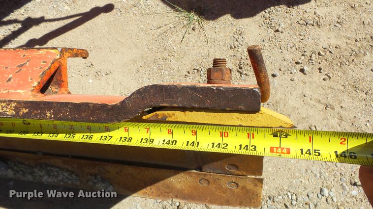 image for item DE7268 Champion 710A motor grader