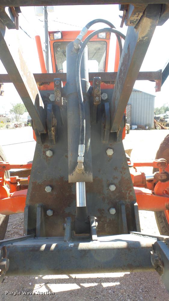 image for item DE7268 Champion 710A motor grader