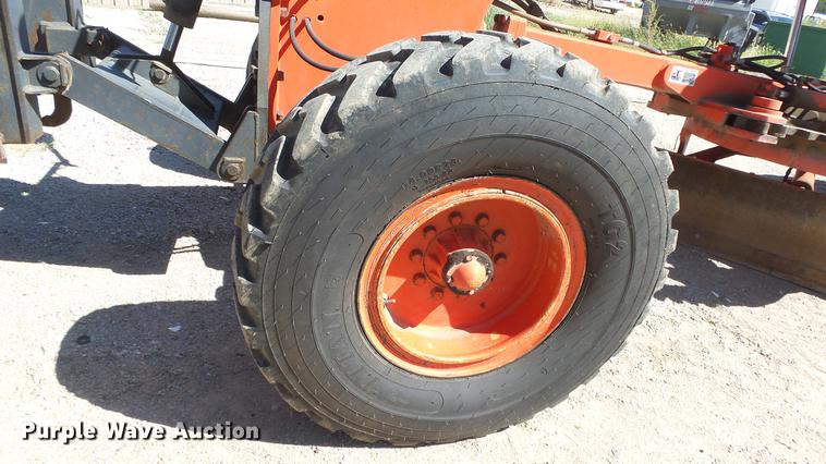 image for item DE7268 Champion 710A motor grader