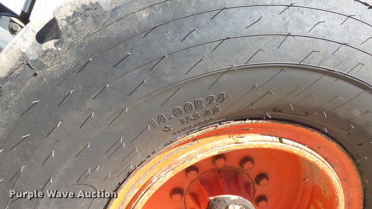 image for item DE7268 Champion 710A motor grader