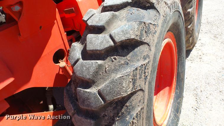 image for item DE7268 Champion 710A motor grader