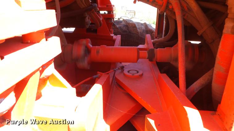 image for item DE7268 Champion 710A motor grader