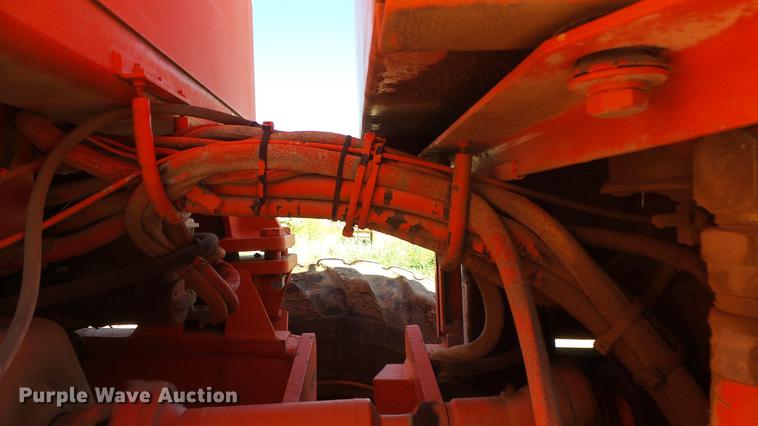 image for item DE7268 Champion 710A motor grader