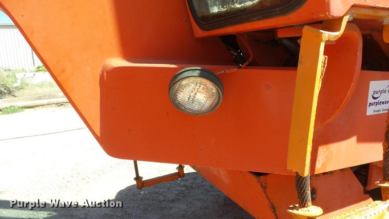 image for item DE7268 Champion 710A motor grader