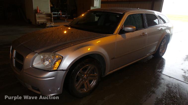 image for item DE7286 2005 Dodge Magnum
