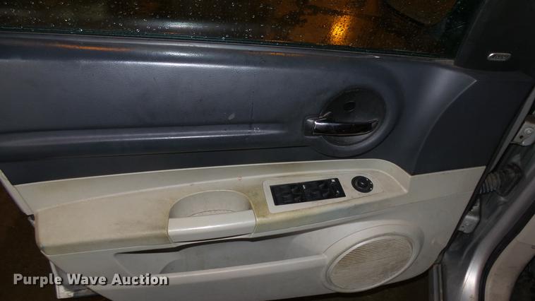 image for item DE7286 2005 Dodge Magnum