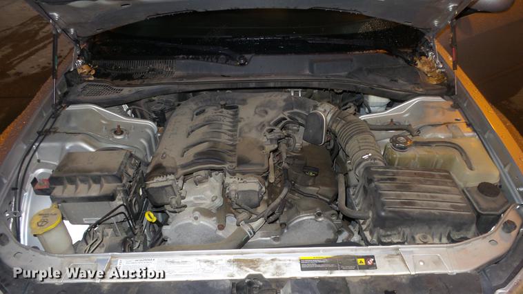 image for item DE7286 2005 Dodge Magnum