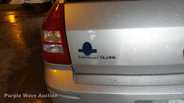 image for item DE7286 2005 Dodge Magnum