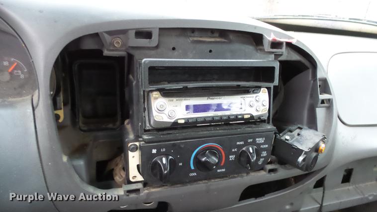 image for item DE7287 1997 Ford F150 SuperCab pickup truck