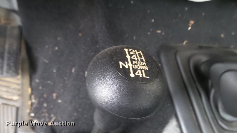 image for item DE7289 1995 Ford F150 pickup truck