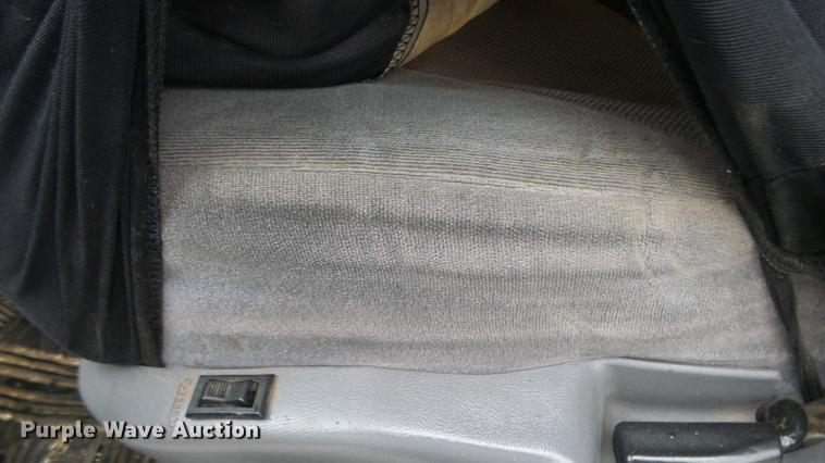 image for item DE7289 1995 Ford F150 pickup truck