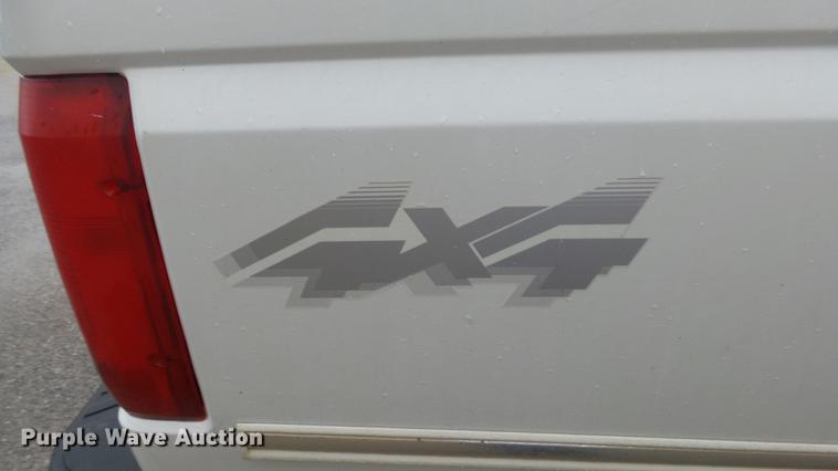 image for item DE7289 1995 Ford F150 pickup truck