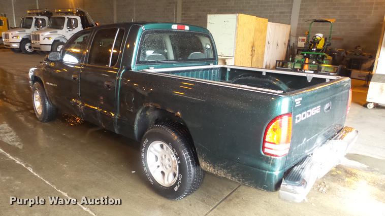 image for item DE7291 2001 Dodge Dakota Quad Cab pickup truck