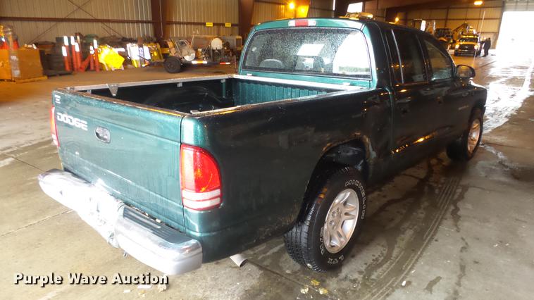 image for item DE7291 2001 Dodge Dakota Quad Cab pickup truck
