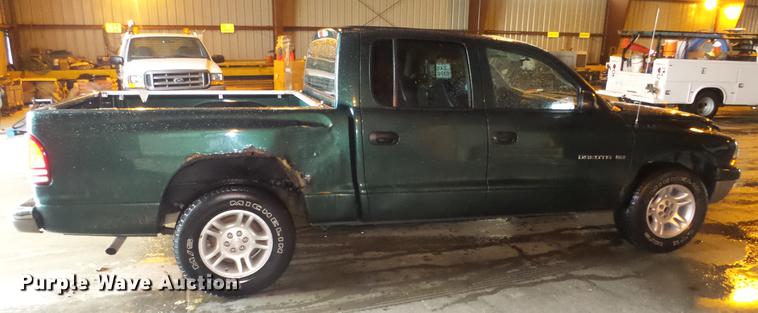 image for item DE7291 2001 Dodge Dakota Quad Cab pickup truck
