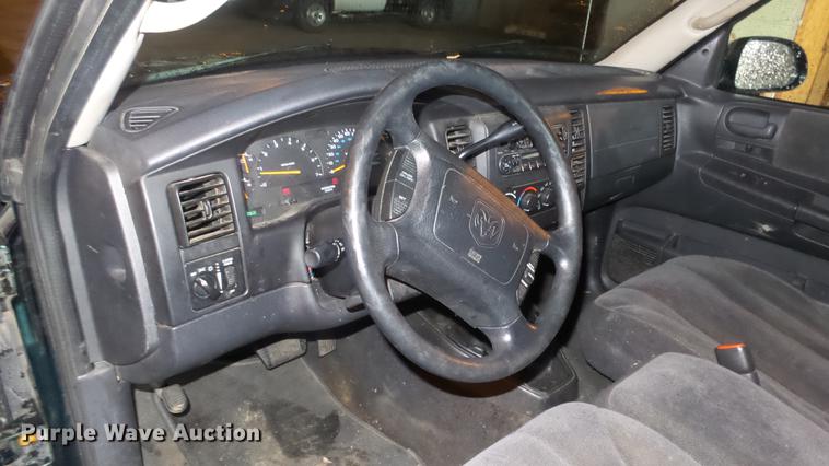 image for item DE7291 2001 Dodge Dakota Quad Cab pickup truck