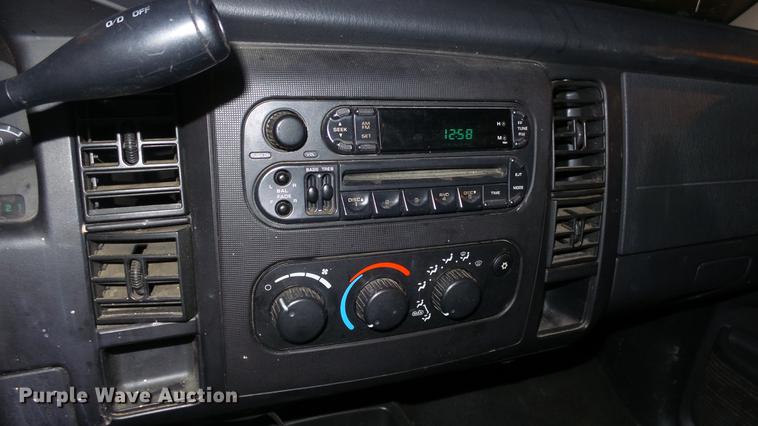 image for item DE7291 2001 Dodge Dakota Quad Cab pickup truck