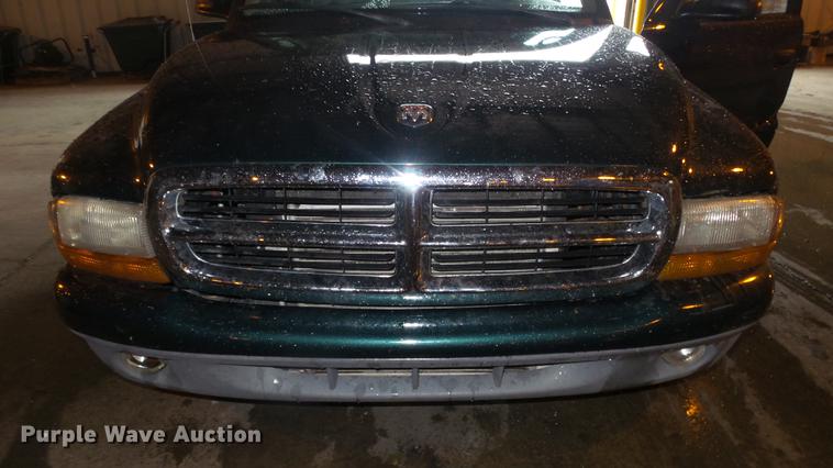 image for item DE7291 2001 Dodge Dakota Quad Cab pickup truck