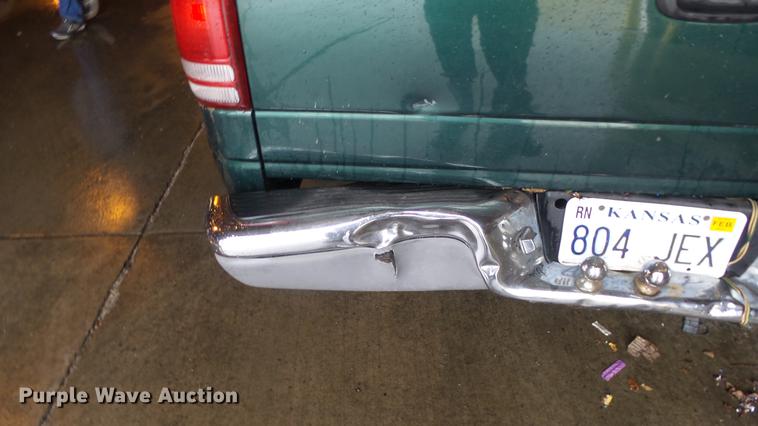 image for item DE7291 2001 Dodge Dakota Quad Cab pickup truck