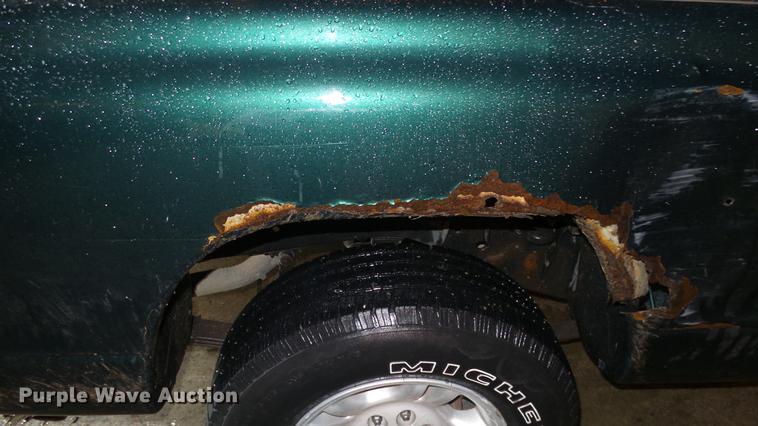 image for item DE7291 2001 Dodge Dakota Quad Cab pickup truck