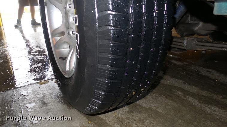 image for item DE7291 2001 Dodge Dakota Quad Cab pickup truck