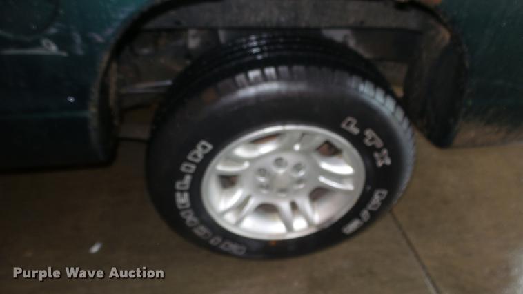 image for item DE7291 2001 Dodge Dakota Quad Cab pickup truck