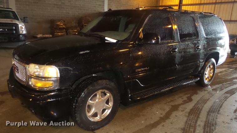 image for item DE7292 2003 GMC Yukon Denali XL SUV