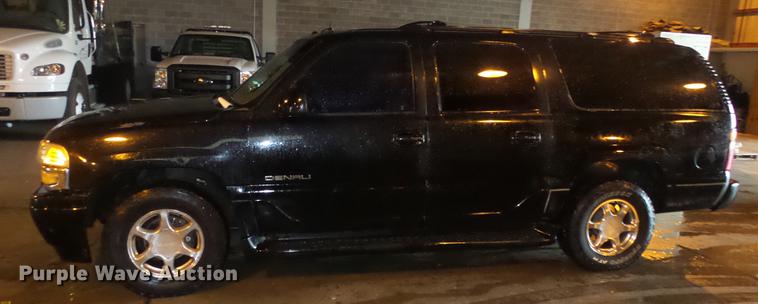 image for item DE7292 2003 GMC Yukon Denali XL SUV